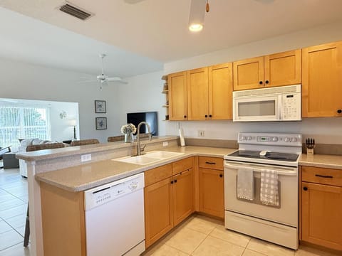 Pet-Friendly 3BR – Relax & Explore Beaches & Golf (5718)