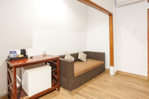 Family Room | In-room safe, desk, free WiFi