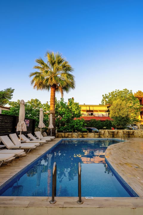 Outdoor pool, pool umbrellas