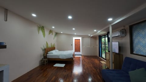 Comfort Apartment, Courtyard View | Iron/ironing board, free WiFi