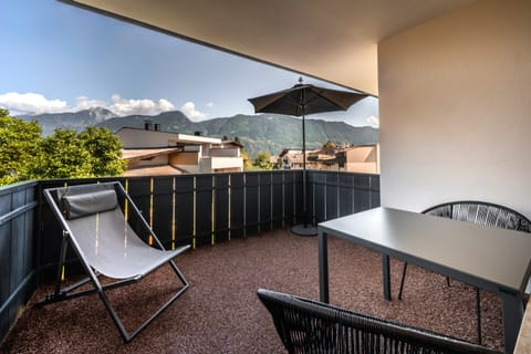Balcony with seating