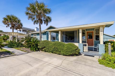 1267 S Fletcher Ave - Front Exterior