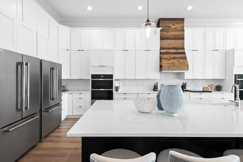 Massive kitchen with 2 of each appliance!