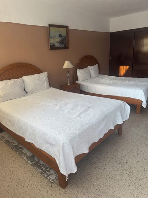 Basic Triple Room | Free WiFi