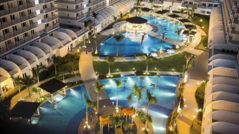 Apartment, 1 Bedroom, Smoking | Pool | Outdoor pool