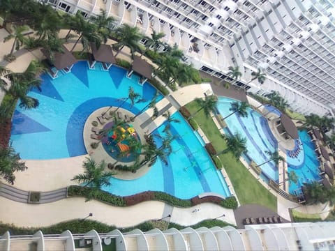 Apartment, 1 Bedroom, Smoking | Pool | Outdoor pool