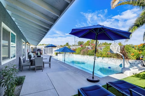 North Las Vegas Vacation Rental | 4BR | 3BA | 2,160 Sq Ft | 1 Step to Access