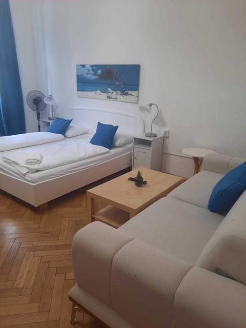 Basic Apartment | Interior