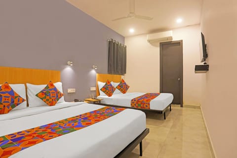 Egyptian cotton sheets, premium bedding, in-room safe, free WiFi