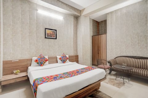 Deluxe Room | Egyptian cotton sheets, premium bedding, in-room safe, free WiFi