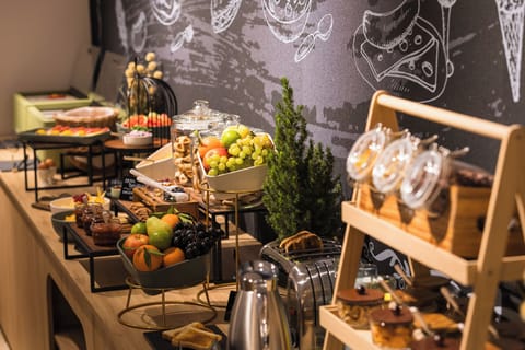 Daily buffet breakfast for a fee