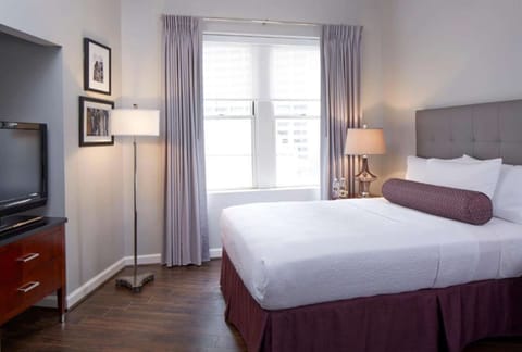 Premier Luxury King Room