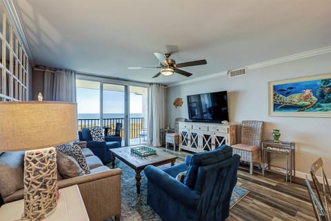 2403 Island Club