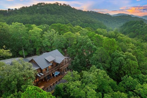 Rustic Point - Secluded Cabin in Broken Bow (1)