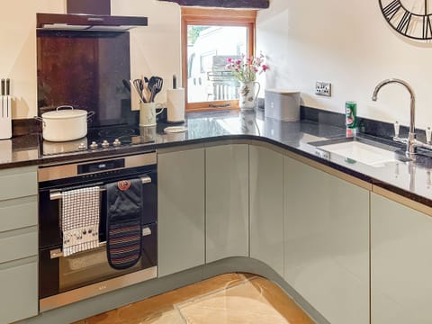 Open plan living space | Marl Barn, Little Hayfield