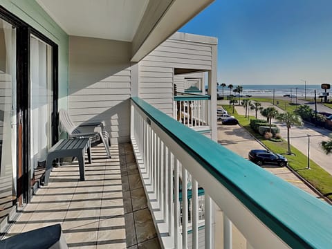 Welcome To Casa Del Mar 374!