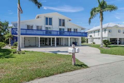 Welcome to Flamingo Bayou Side B (Right Side)
