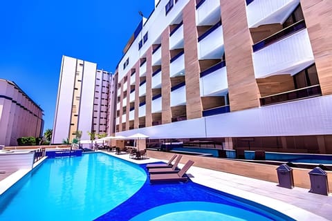 Basic Apartment | Pool