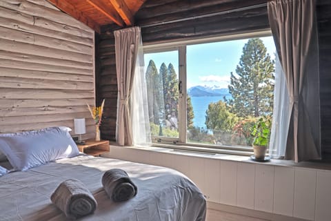 Standard Double or Twin Room, Lake View | In-room safe, blackout drapes, free WiFi