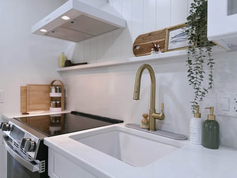 Well Eqiupped Kitchen