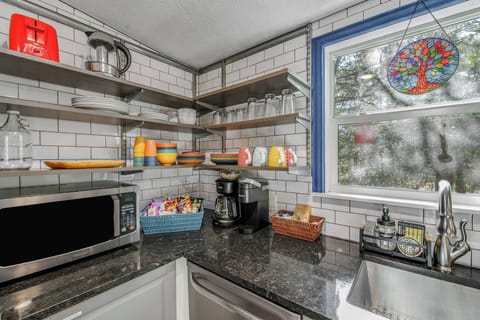 Kitchen | Cooking Basics | Drip & Keurig Coffee Makers | Dishwasher