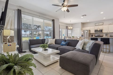 Bright and comfortable living room