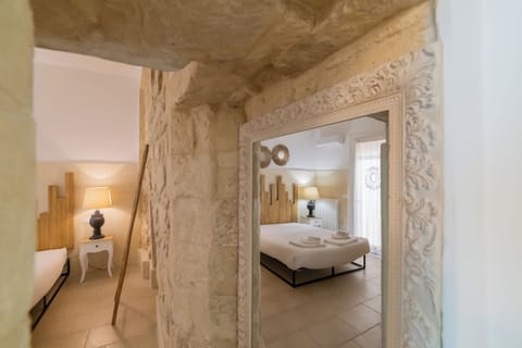 Classic Apartment, 1 Bedroom | WiFi (free), bed sheets