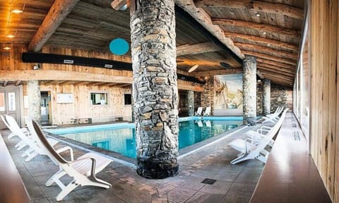 Apartment | Pool | Outdoor pool, a heated pool