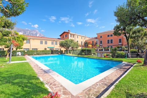 Shared pool