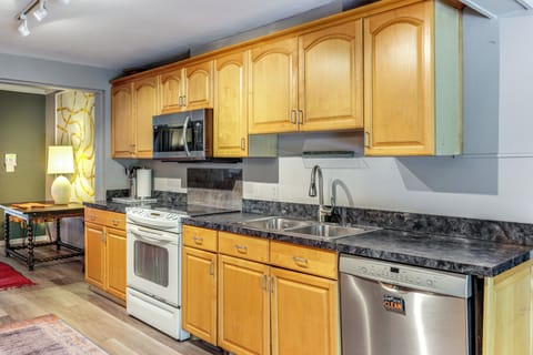 Kitchen | Cooking Basics | Espresso Machine | French Press