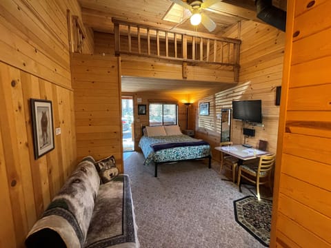 Cabin, 1 Queen Bed (Wolves Den) | Individually decorated, individually furnished, free WiFi, bed sheets