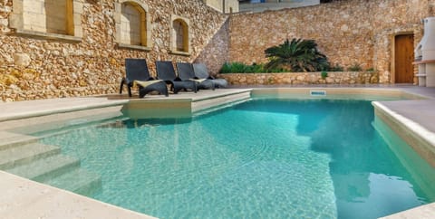Swimming Pool and Lounge Area