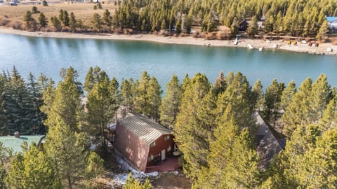 Lakeside Brimwater ~ private beach on the lake