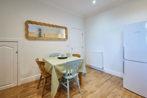 Prospect Retreat, Knaresborough - Host & Stay