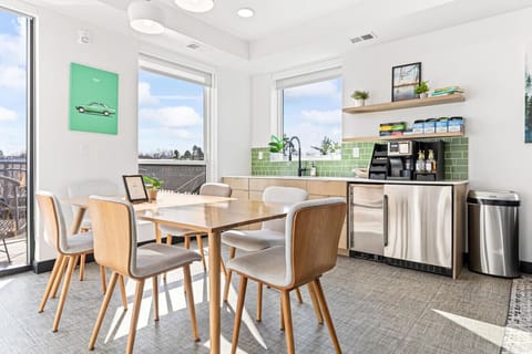 Dining Room: Stylish dining area with great views, ideal for delightful meals and conversations!