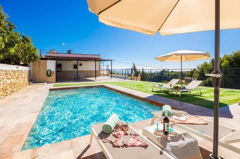 Beautiful villa with private pool and terrace with sea views