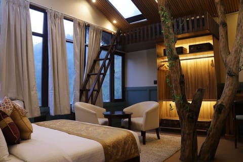 Deluxe Tree House, Balcony, Hill View | Free WiFi