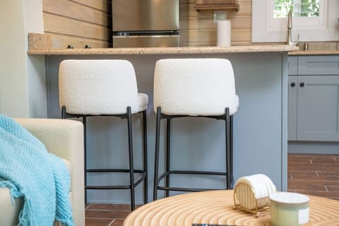 6WestBeachCottagesMadeiraBeachFL_0046