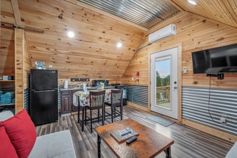 A cozy spot to prepare your favorite dishes and dine in comfort!