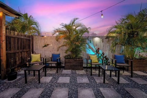 Common Area:  Spacious Outdoor w/ table and chairs