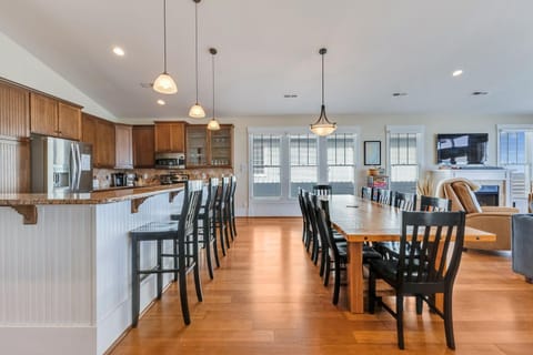 Dining Area Kitchen - View of dining area and kitchen