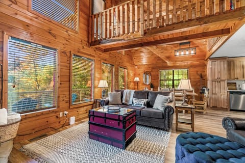 Spacious and Well Equipped Living Room 