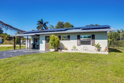 North Fort Myers Vacation Rental | 3BR | 2BA | 1,132 Sq Ft | 1 Step to Enter