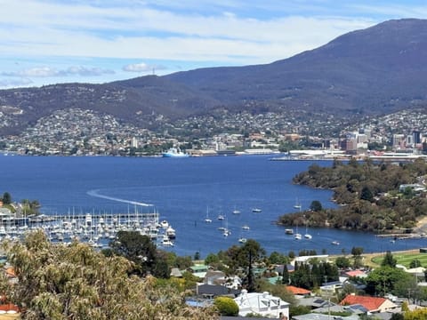 Rohit  2 years on Airbnb
Rating, 5 stars  4 days ago
Great location with stunning views, close by to the shopping centre. Worth of money you pay. Highly recommended