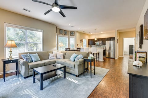 Apartment (2 Bedrooms) | Front of property