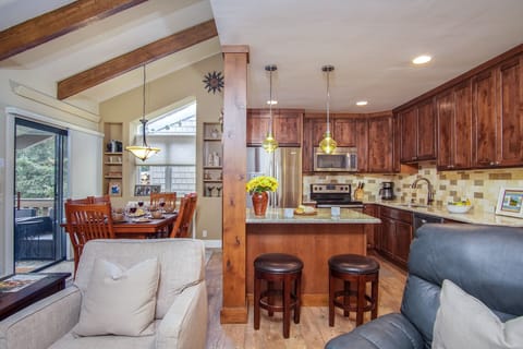 Condo, Multiple Beds, Patio, Mountain View (Sun Valley Condo 140) | Interior