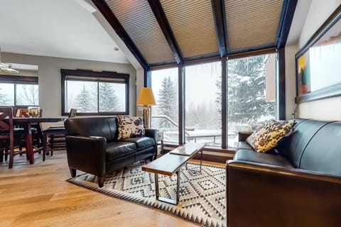 House, Multiple Beds, Patio, Mountain View (Corrock Style) | Living area | 42-inch flat-screen TV with digital channels