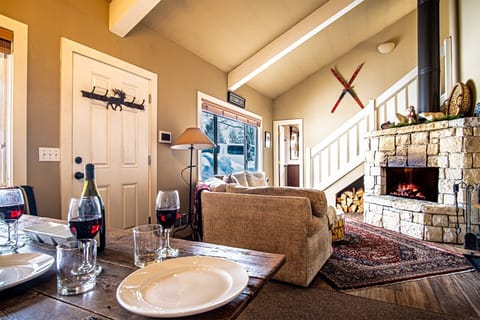 Condo, Multiple Beds, Patio, Mountain View (Parkside Condo 225A) | Interior