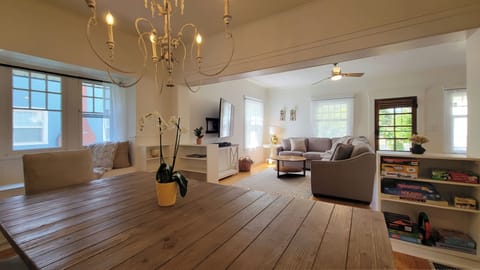 Flat-screen TV, fireplace