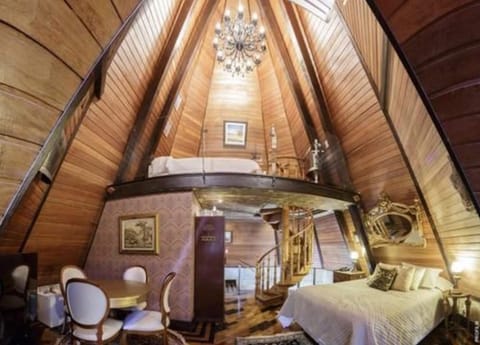 Suíte da Torre com Hidromassagem | Minibar, blackout drapes, iron/ironing board, free WiFi